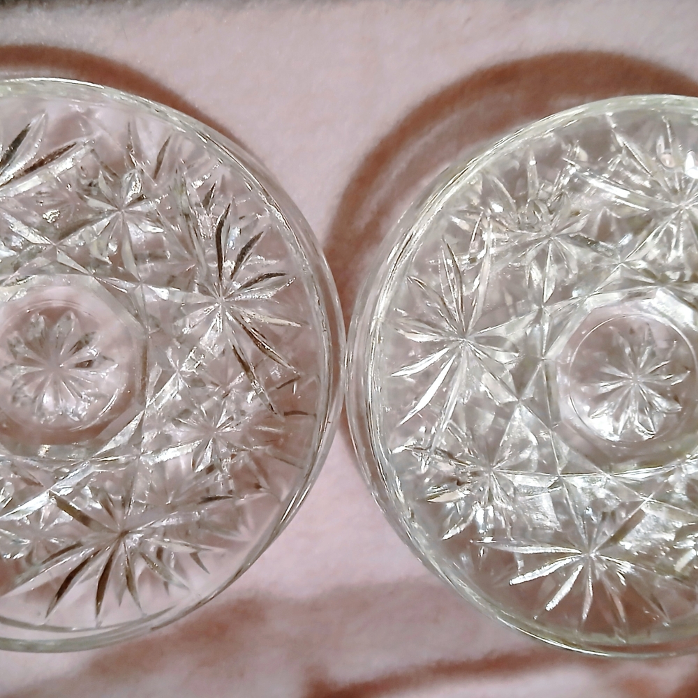 Elegant Crystal Glass Saucers - Picture 1 of 2